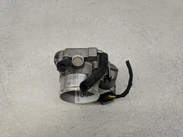 2011-2015 Kia Optima Throttle Body P/N:35100-2G700 Fits Fits 2011 2012 2013 2014 2015 2016 OEM Used Auto Parts