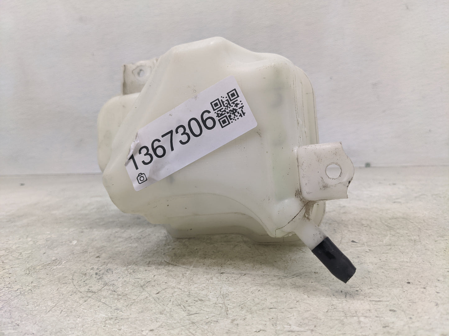 2011-2016 Kia Optima Radiator Coolant Overflow Expansion Tank Bottle 1367306 - Oemusedautoparts1.com