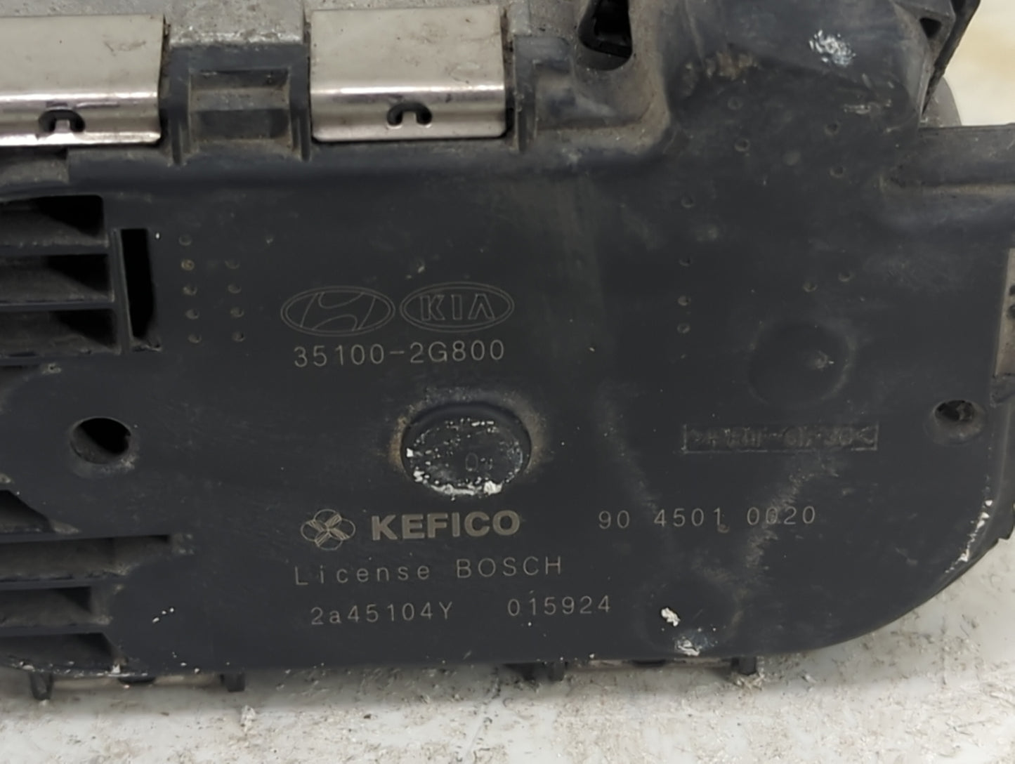 2011-2016 Kia Optima Throttle Body P/N:35100-2G800 Fits Fits 2011 2012 2013 2014 2015 2016 OEM Used Auto Parts - Oemusedauto