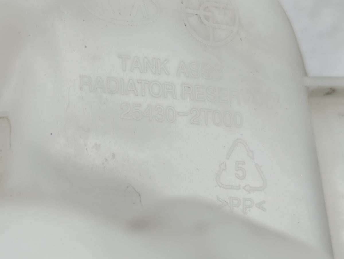 2011-2016 Kia Optima Radiator Coolant Overflow Expansion Tank Bottle 1433184 - Oemusedautoparts1.com