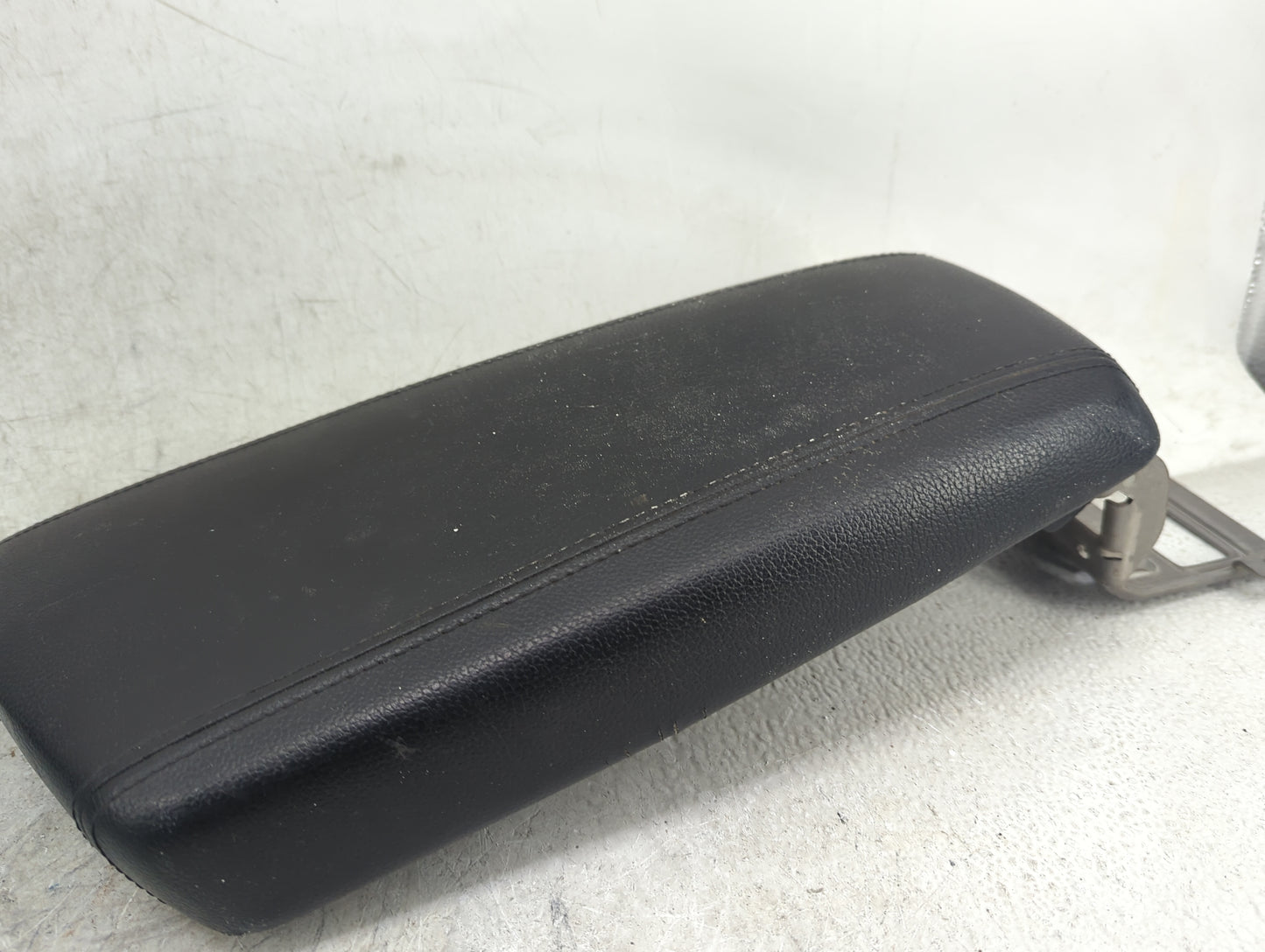 2015 Kia Optima Center Console Armrest Cover Lid Fits OEM Used Auto Parts - Oemusedautoparts1.com