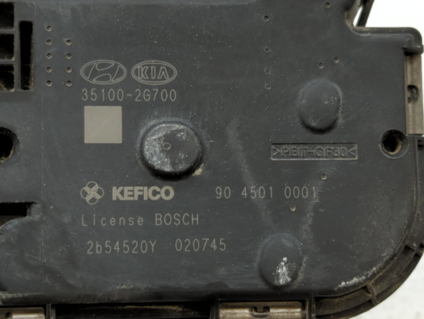 2011-2015 Kia Optima Throttle Body P/N:904501 0001 35100-2G700 Fits Fits 2011 2012 2013 2014 2015 2016 OEM Used Auto Parts -