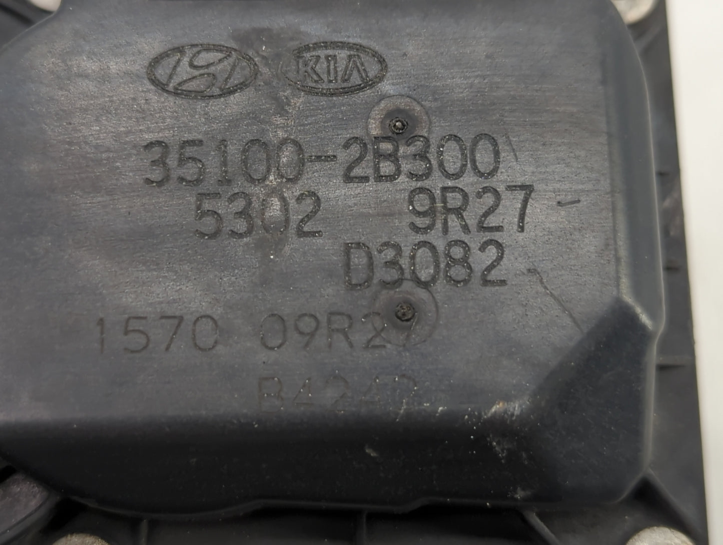 2012-2019 Kia Rio Throttle Body P/N:35100-2B300 Fits Fits 2012 2013 2014 2015 2016 2017 2018 2019 OEM Used Auto Parts - Oemu