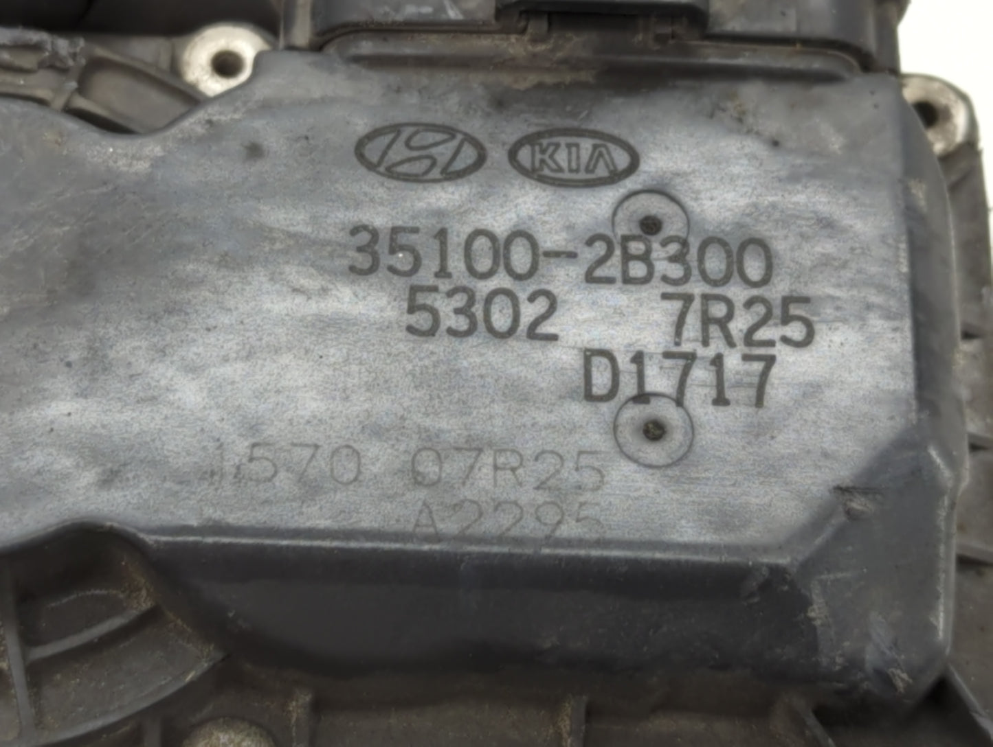 2012-2019 Kia Rio Throttle Body P/N:35100-2B300 Fits Fits 2012 2013 2014 2015 2016 2017 2018 2019 OEM Used Auto Parts - Oemu