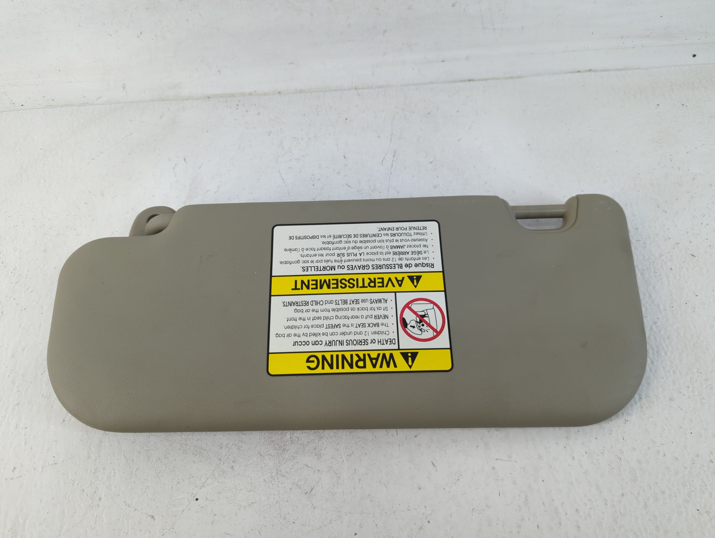 2014-2017 Kia Rondo Sun Visor Shade Replacement Passenger Right Mirror Fits Fits 2014 2015 2016 2017 OEM Used Auto Parts - O