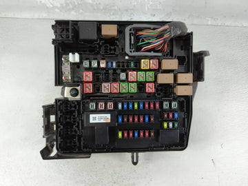 2015-2018 Kia Sedona Fusebox Fuse Box Panel Relay Module P/N:91222-A9240 Fits Fits 2015 2016 2017 2018 OEM Used Auto Parts