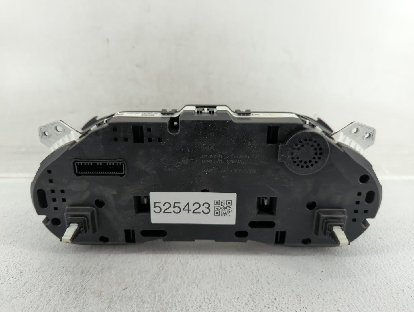 2015-2016 Kia Sedona Instrument Cluster Speedometer Gauges P/N:94003-A9020 Fits Fits 2015 2016 OEM Used Auto Parts - Oemused