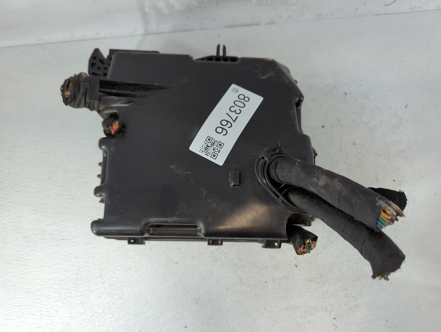 2015-2018 Kia Sedona Fusebox Fuse Box Panel Relay Module P/N:91950-A9320 Fits Fits 2015 2016 2017 2018 OEM Used Auto Parts -