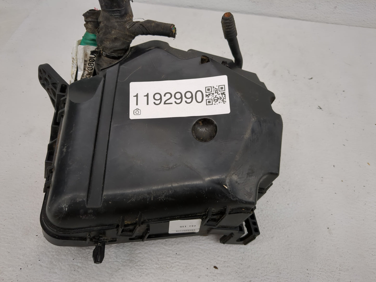 2014-2015 Kia Sorento Fusebox Fuse Box Panel Relay Module P/N:VS912501U022XA Fits Fits 2014 2015 OEM Used Auto Parts - Oemus
