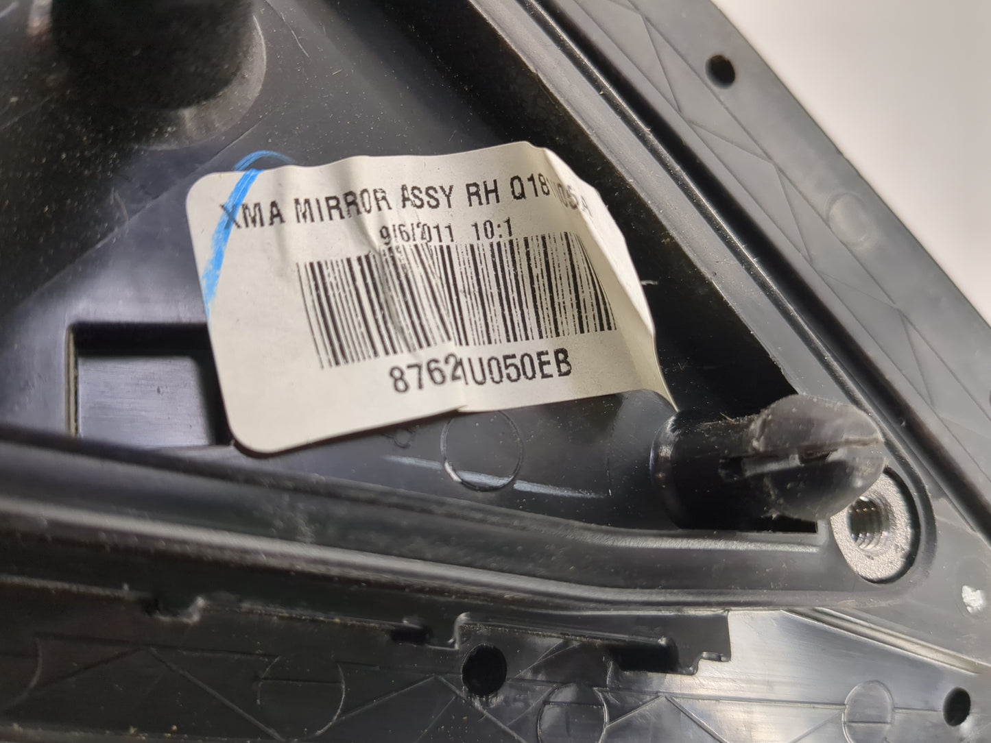 2014-2015 Kia Sorento Passenger Side View Mirror - Right Door Mirror OEM Used - Oemusedautoparts1.com