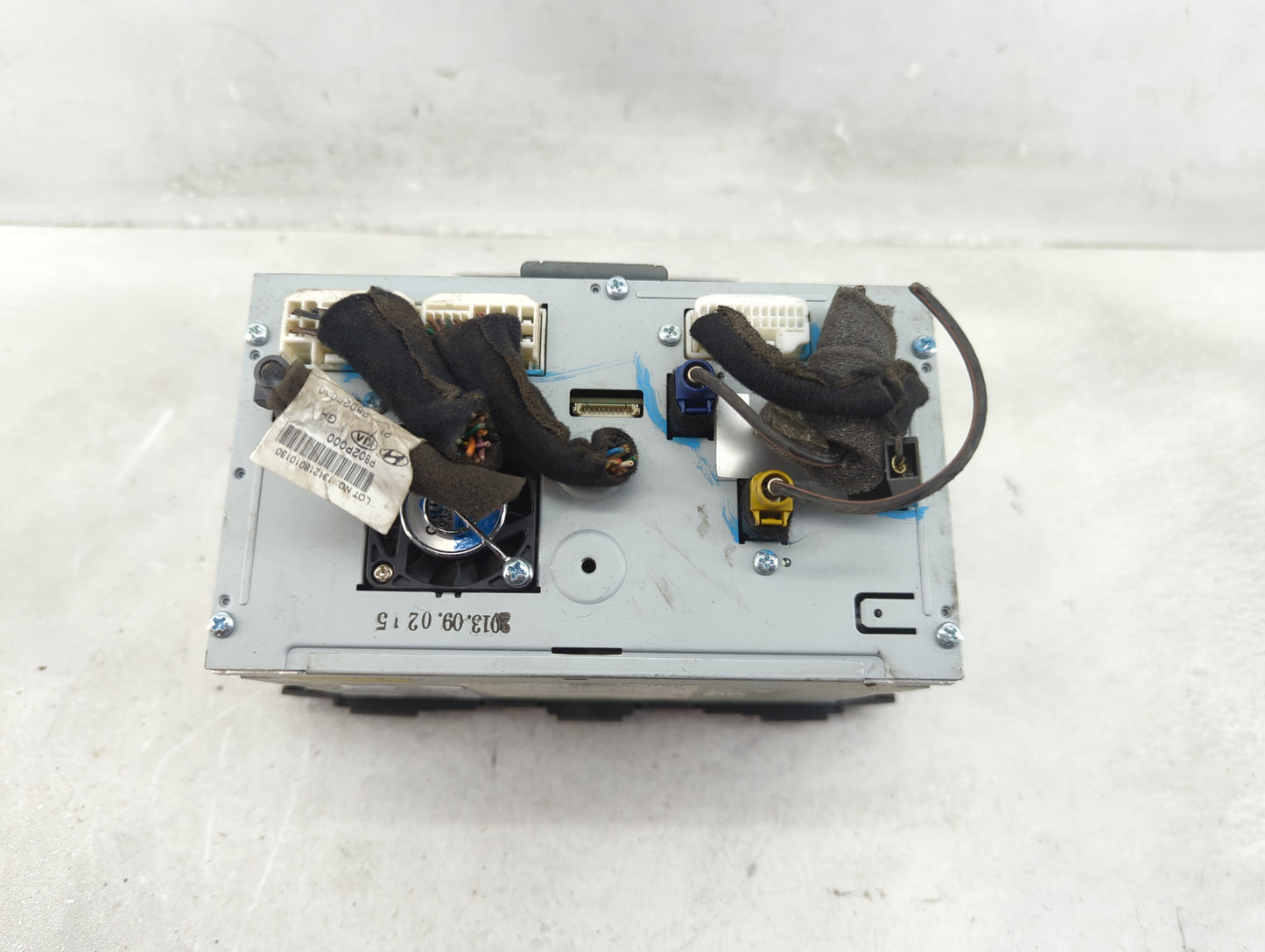 2015 Kia Sorento Radio AM FM Cd Player Receiver Replacement P/N:96560-1UAA1VA Fits OEM Used Auto Parts - Oemusedautoparts1.c