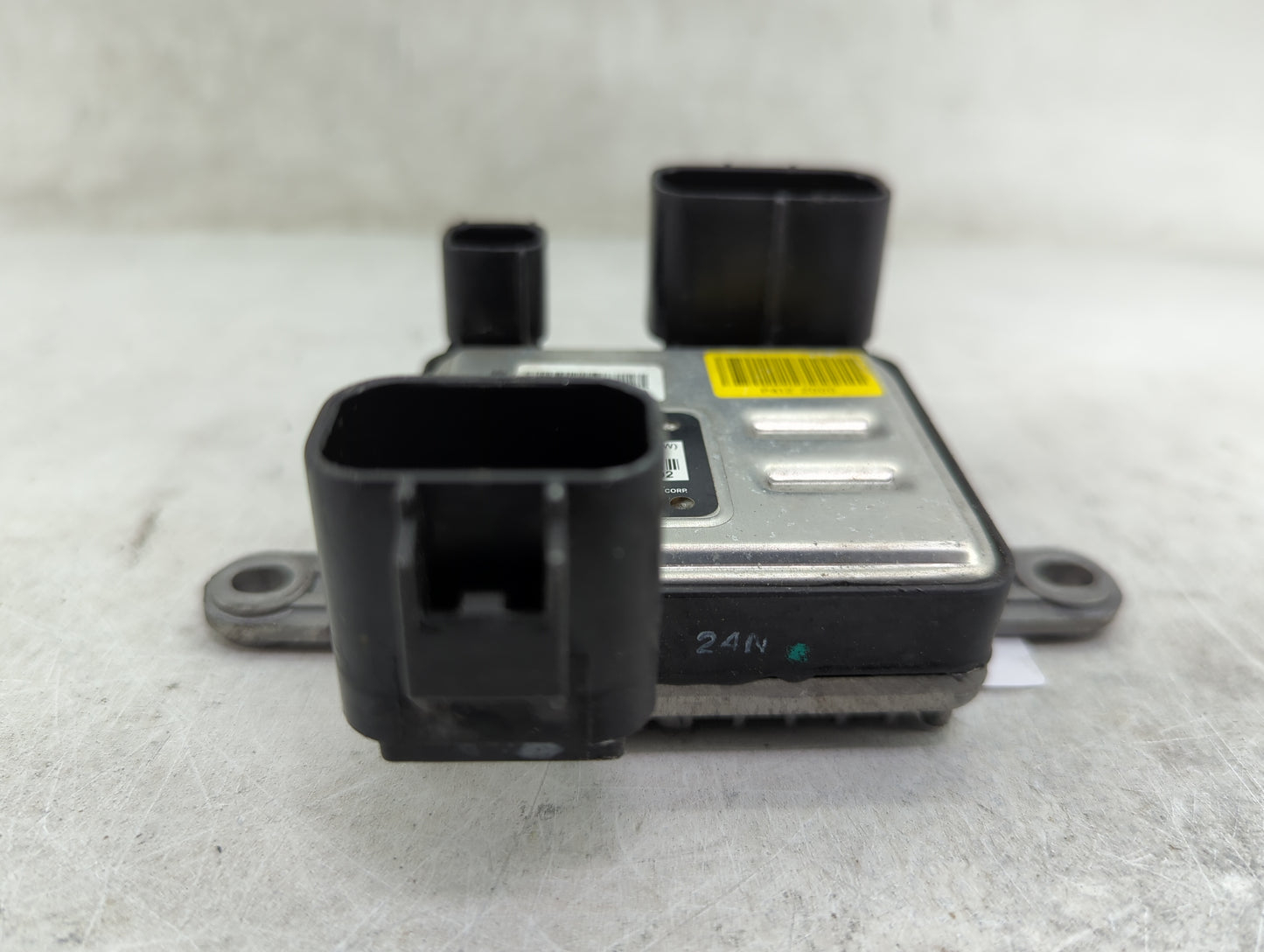 2013-2015 Kia Sorento Cooling Fan Control Module - Oemusedautoparts1.com