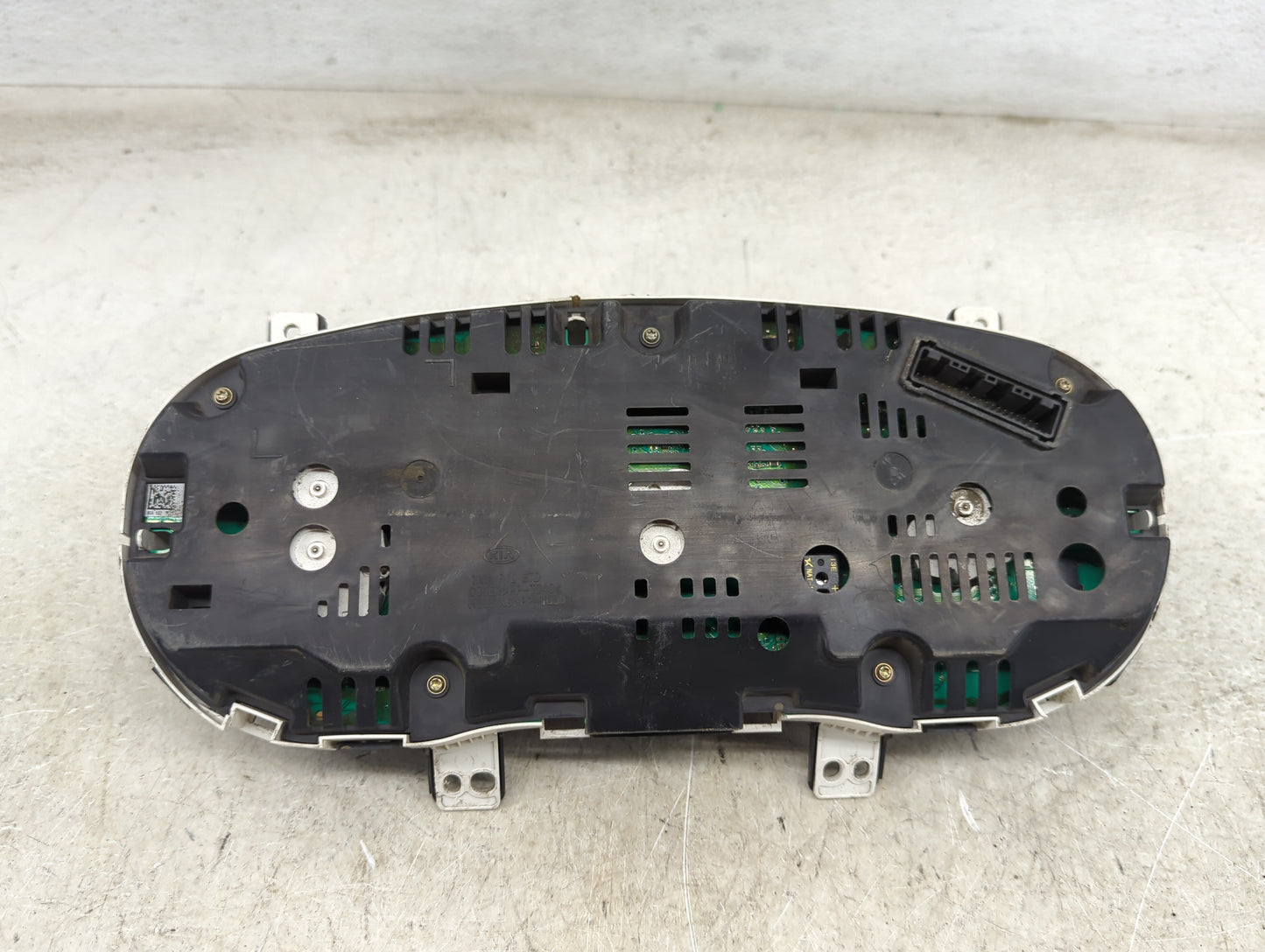 2014-2015 Kia Sorento Instrument Cluster Speedometer Gauges P/N:94004-10010 P2659010, A2C8342600 Miles: Fits Fits 2014 2015