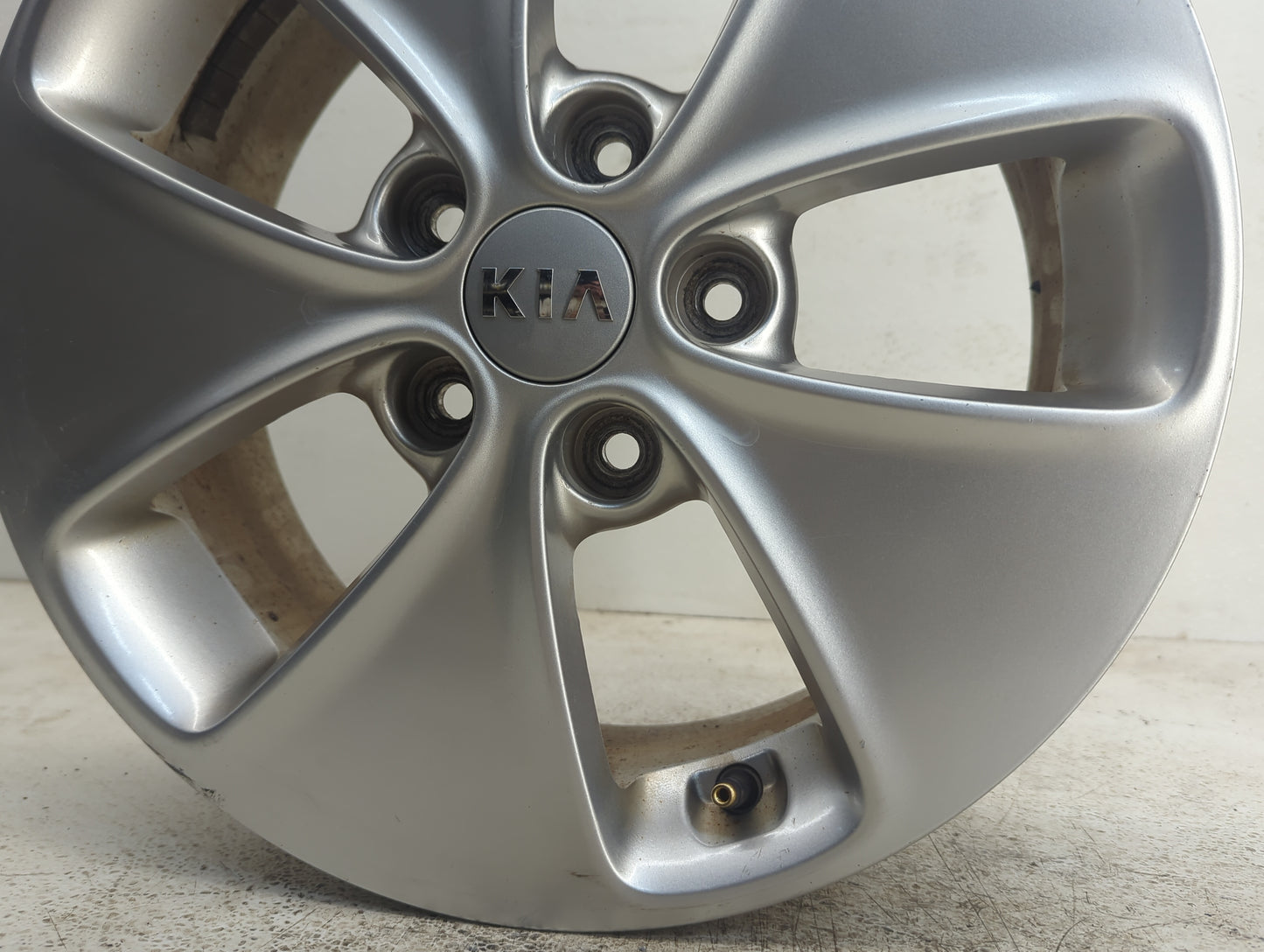 2014-2015 Kia Soul Oem Wheel Rim - Oemusedautoparts1.com