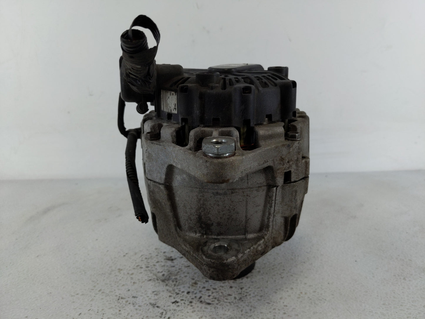 2012-2016 Kia Soul Alternator Replacement Generator Charging Assembly Engine OEM P/N:37300-2B760 Fits OEM Used Auto Parts -