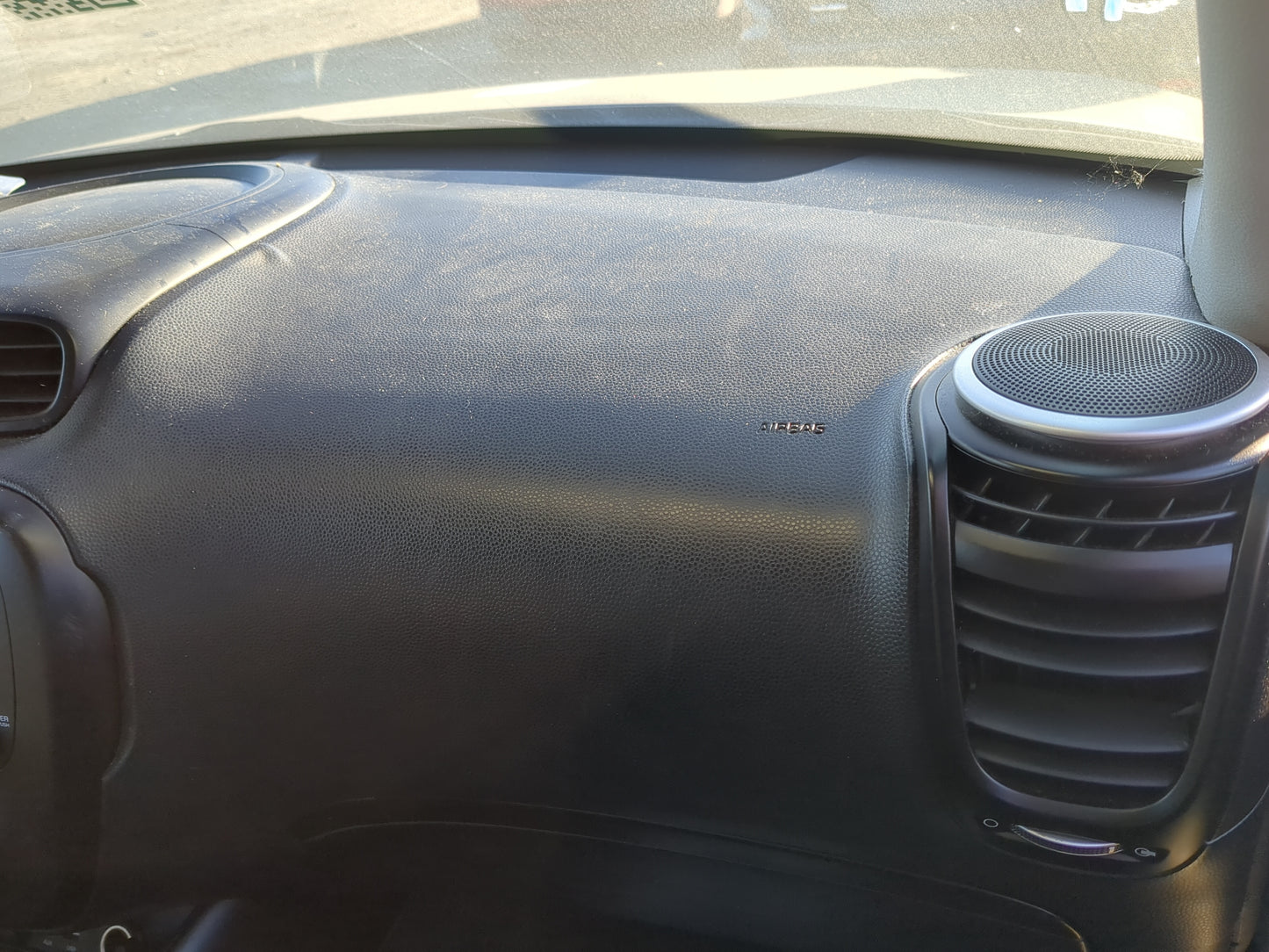 2014-2019 Kia Soul Air Bag Passenger Right Dashboard OEM Fits Fits 2014 2015 2016 2017 2018 2019 OEM Used Auto Parts - Oemus