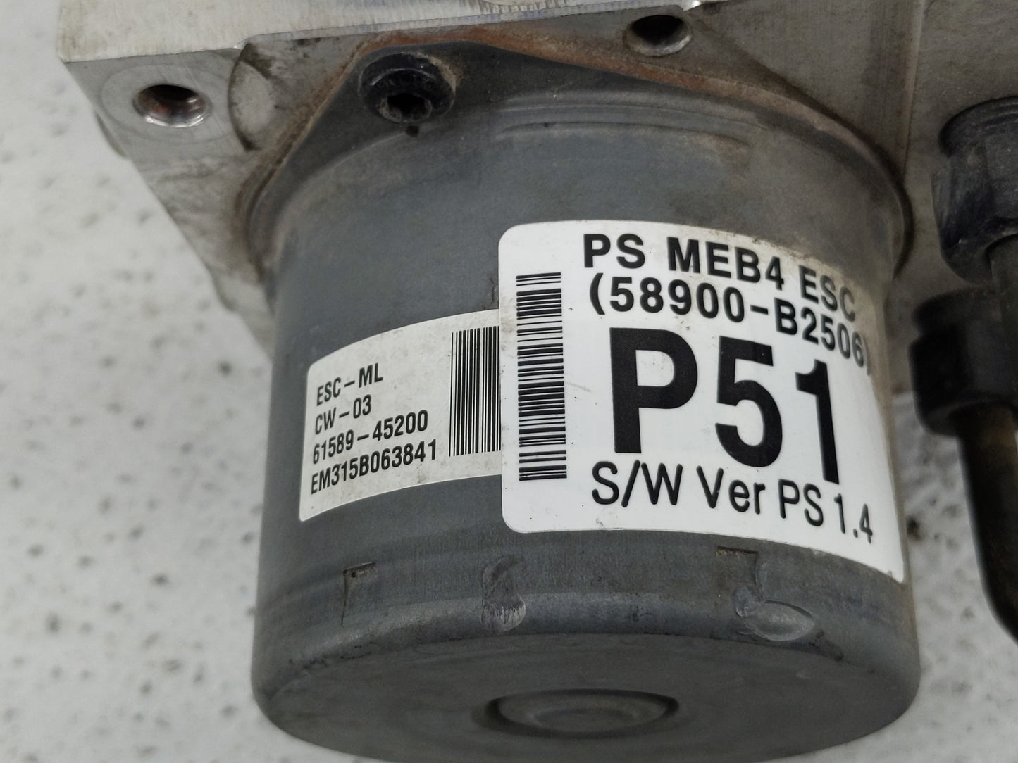 2014-2015 Kia Soul ABS Pump Control Module Replacement P/N:61589-45200 58900-B2506 Fits Fits 2014 2015 OEM Used Auto Parts -