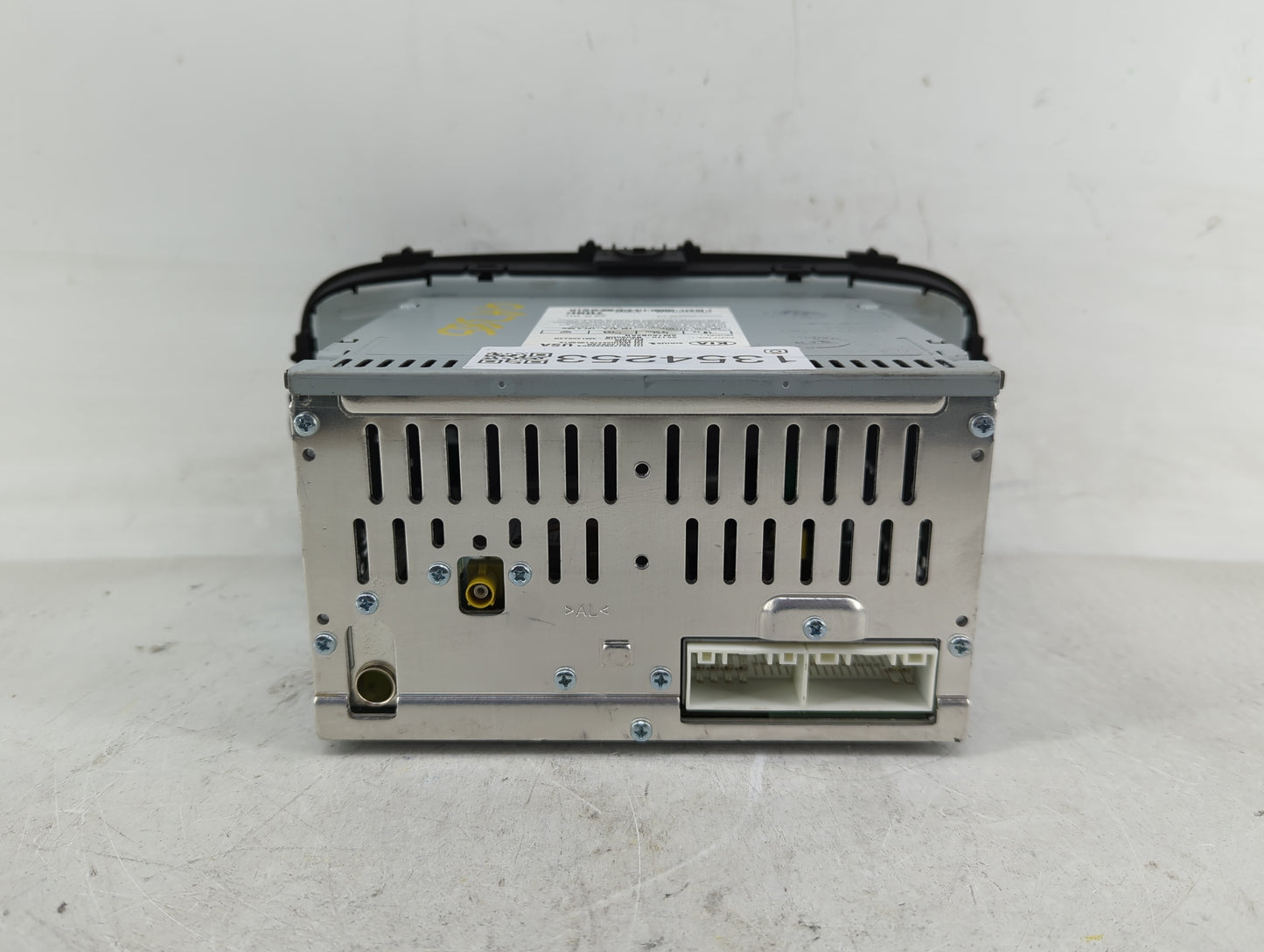 2014-2016 Kia Soul Radio AM FM Cd Player Receiver Replacement P/N:96170-B2090CA Fits Fits 2014 2015 2016 OEM Used Auto Parts