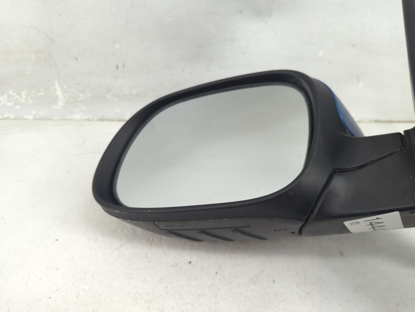2014-2019 Kia Soul Driver Side View Mirror - Left Door Mirror OEM Used - Oemusedautoparts1.com
