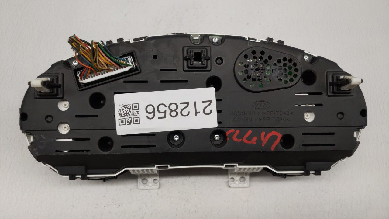2014-2015 Kia Soul Instrument Cluster Speedometer Gauges P/N:94006-B2510 94006-B2520 Fits Fits 2014 2015 OEM Used Auto Parts