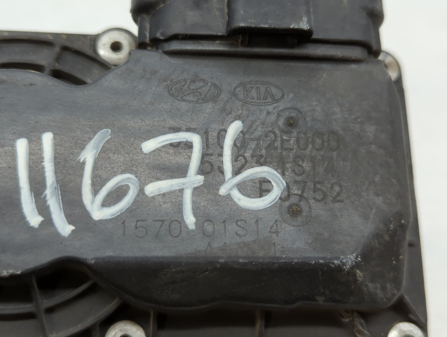 2014-2019 Kia Soul Throttle Body P/N:35100-2E000 1302150124, 35100-2E710 Fits Fits 2011 2012 2013 2014 2015 2016 2017 2018 2
