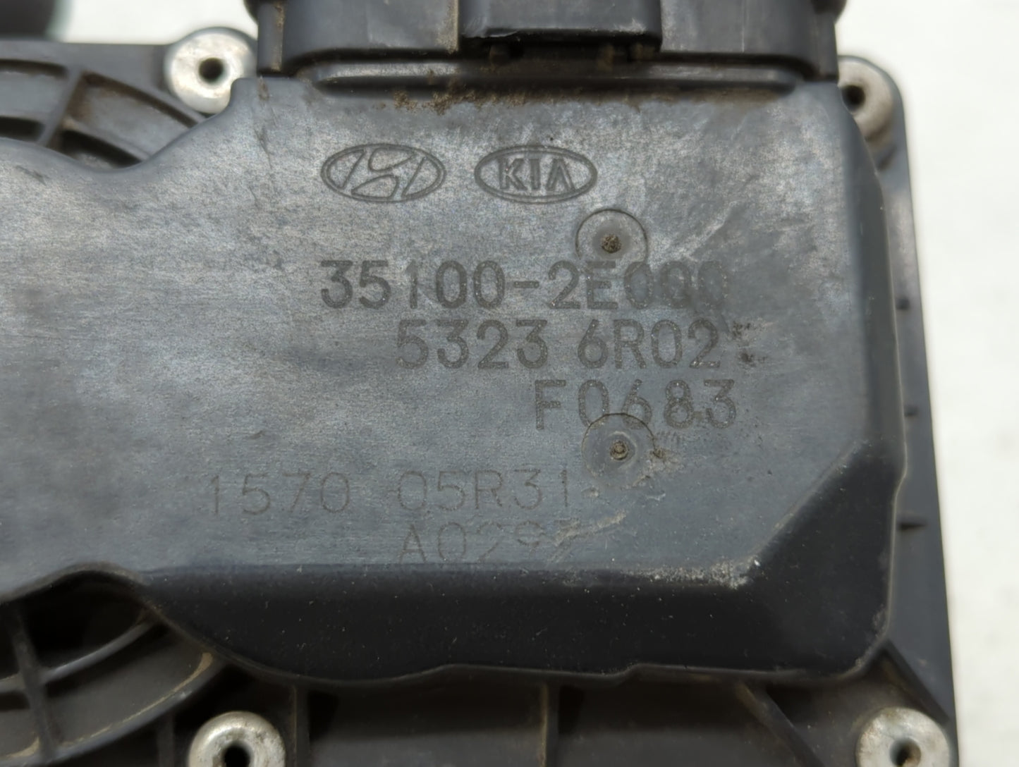 2014-2019 Kia Soul Throttle Body P/N:35100-2E000 35100-2E710 Fits Fits 2011 2012 2013 2014 2015 2016 2017 2018 2019 OEM Used