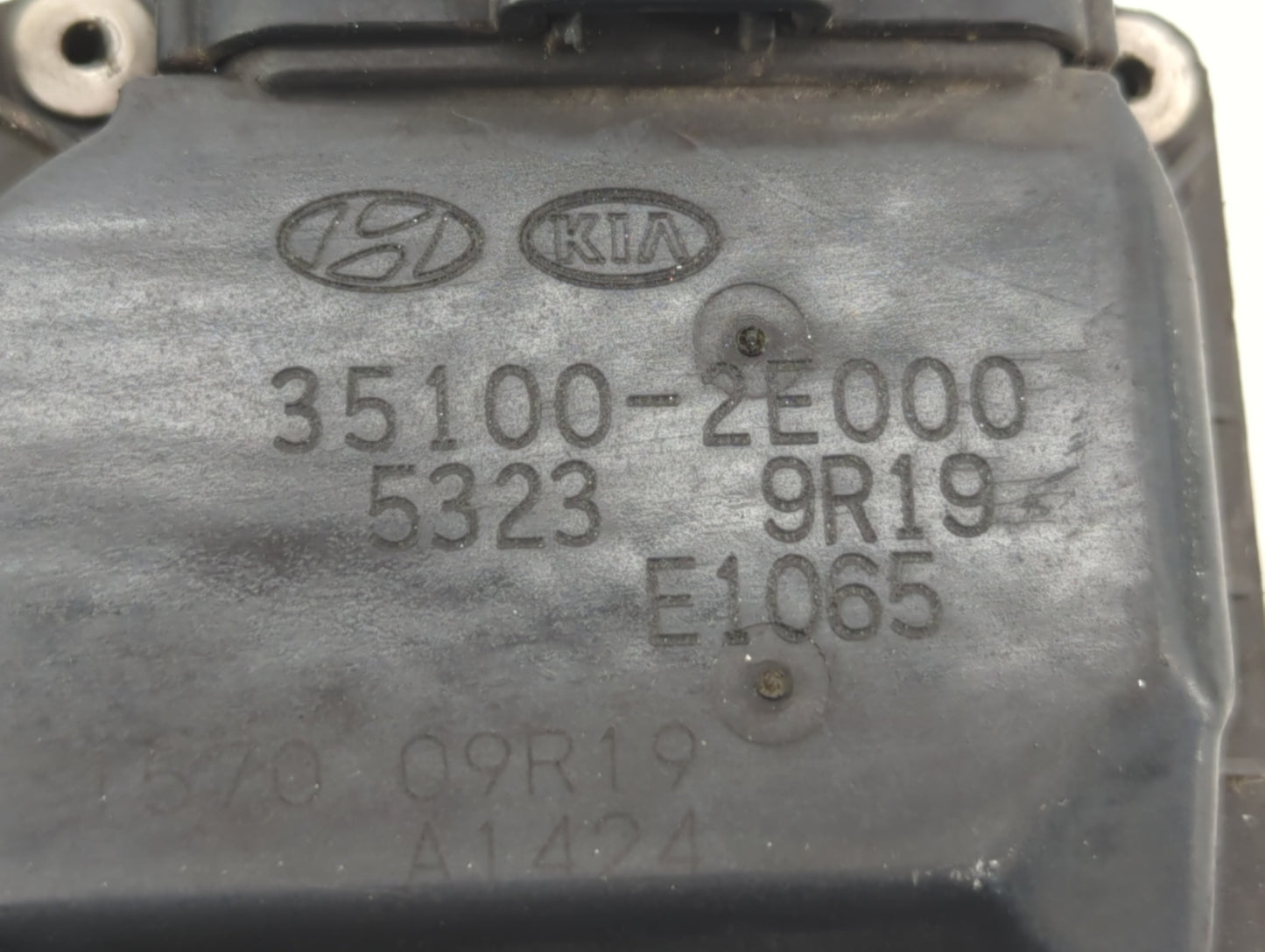 2014-2019 Kia Soul Throttle Body P/N:35100-2E000 Fits Fits 2011 2012 2013 2014 2015 2016 2017 2018 2019 2020 2021 OEM Used A