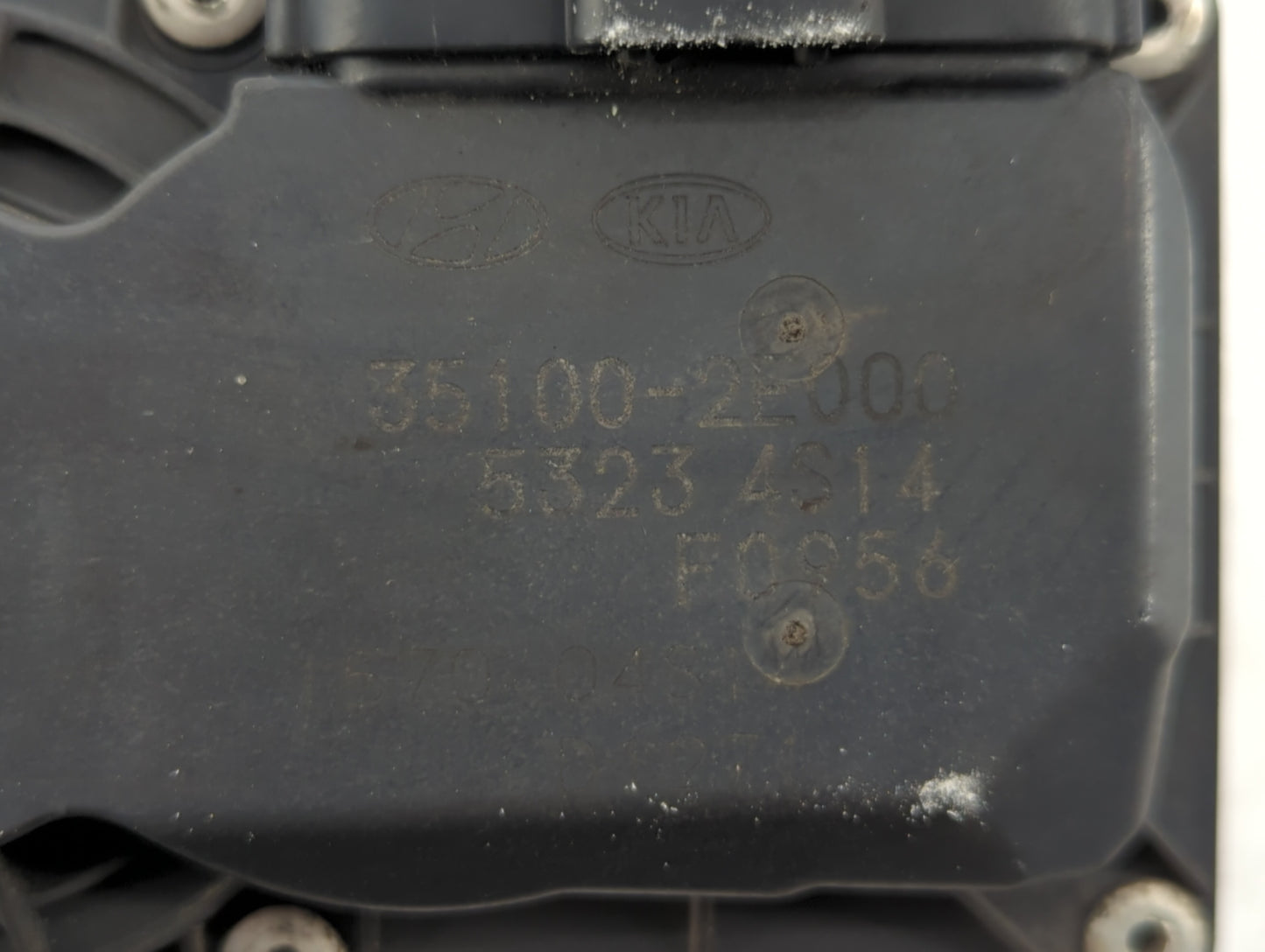 2014-2019 Kia Soul Throttle Body P/N:35100-2E000 Fits Fits 2011 2012 2013 2014 2015 2016 2017 2018 2019 2020 2021 OEM Used A