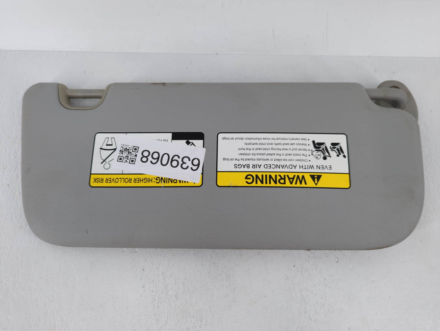 2014-2019 Kia Soul Sun Visor Shade Replacement Driver Left Mirror Fits Fits 2014 2015 2016 2017 2018 2019 OEM Used Auto Part