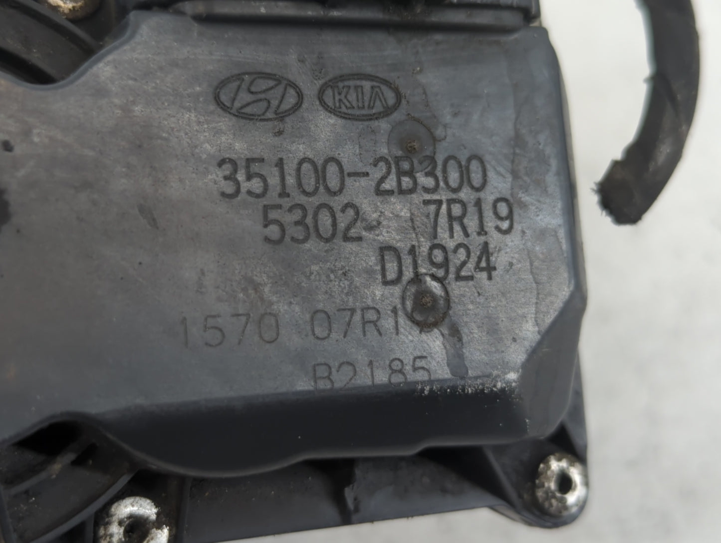 2012-2019 Kia Soul Throttle Body P/N:5302 7R19 35100-2B300 Fits Fits 2012 2013 2014 2015 2016 2017 2018 2019 OEM Used Auto P