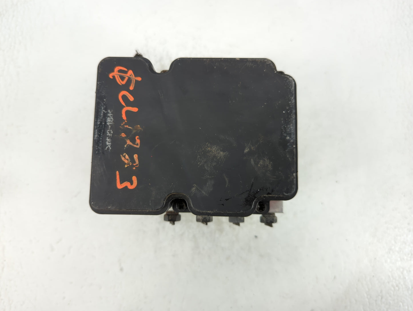 2014-2015 Kia Soul ABS Pump Control Module Replacement P/N:58920-B2506 B2589-20520 Fits Fits 2014 2015 OEM Used Auto Parts -