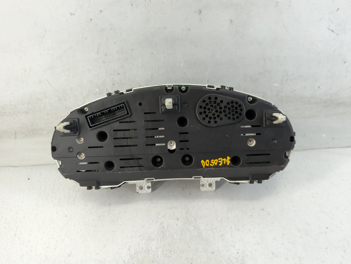 2014-2015 Kia Soul Instrument Cluster Speedometer Gauges P/N:94006-B2510 Fits Fits 2014 2015 OEM Used Auto Parts - Oemusedau