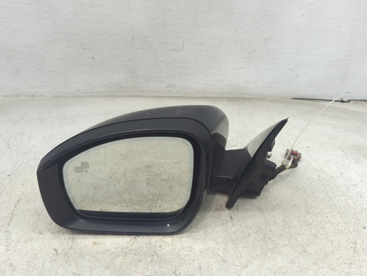 2014-2020 Land Rover Range Rover Sport Driver Side View Mirror - Left Door Mirror OEM Used - Oemusedautoparts1.com