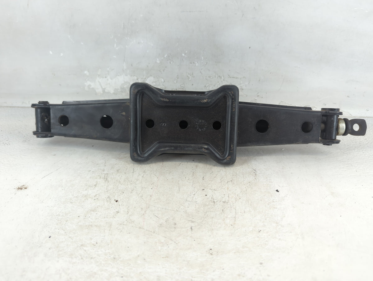 2015 Lexus Nx200t Spare Scissor Car Jack - Oemusedautoparts1.com
