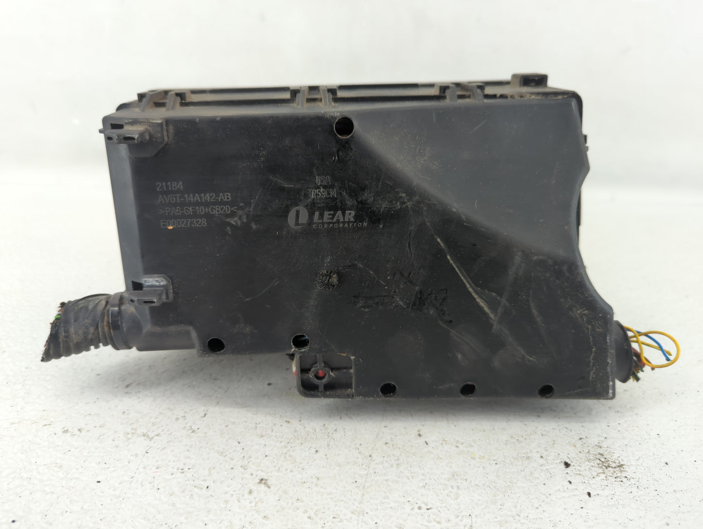 2015-2016 Lincoln Mkc Fusebox Fuse Box Panel Relay Module P/N:AV6T-14A067-AD Fits Fits 2015 2016 OEM Used Auto Parts - Oemus