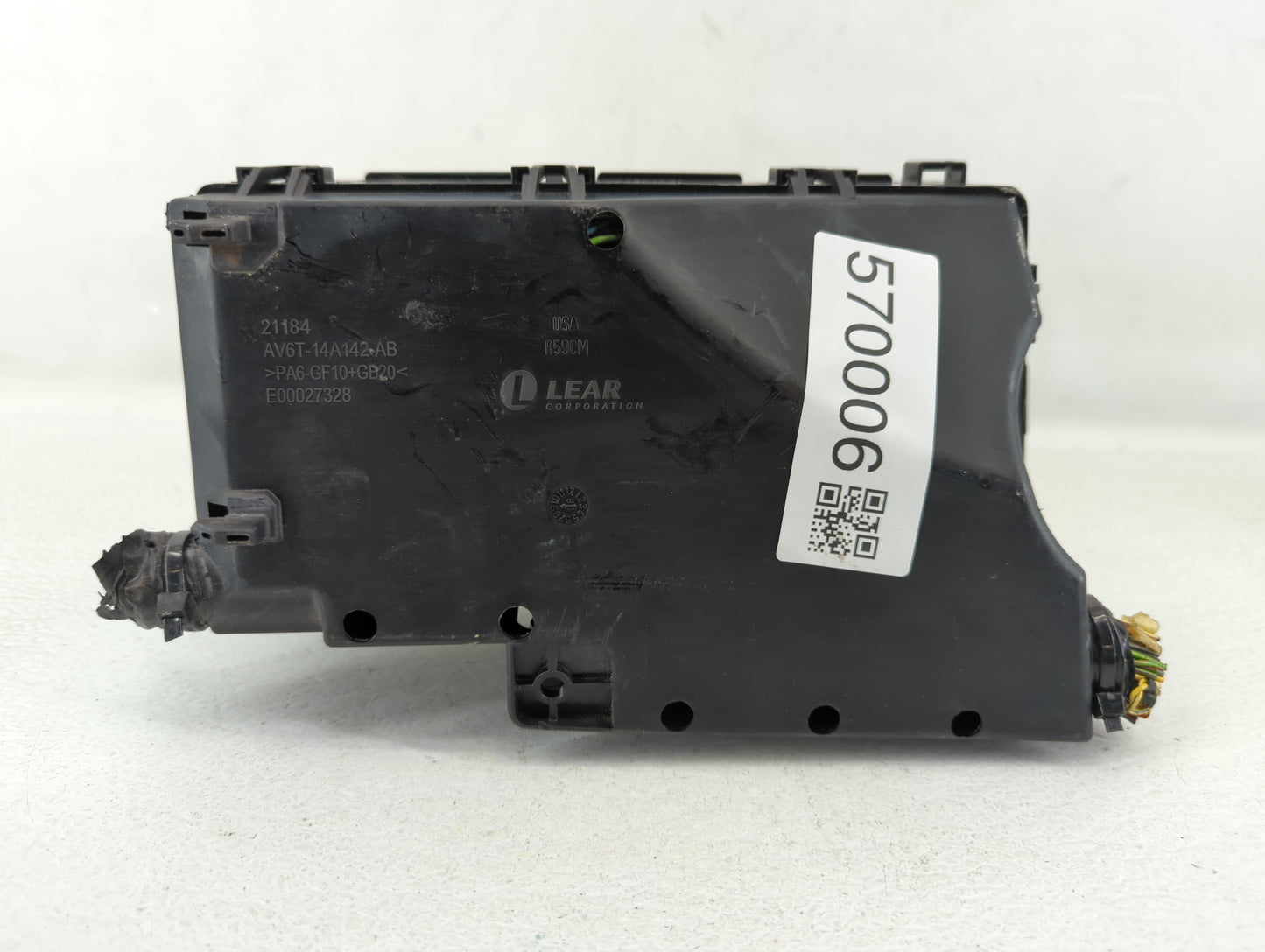 2015-2016 Lincoln Mkc Fusebox Fuse Box Panel Relay Module P/N:AV6T-14A142-AB AV6T-14A067-AD Fits Fits 2015 2016 OEM Used Aut