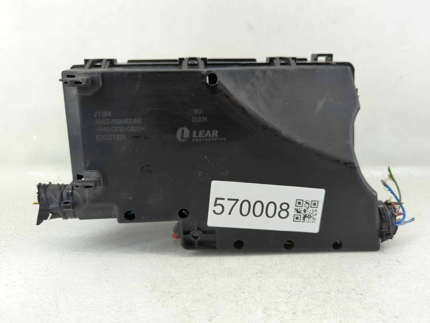 2015-2016 Lincoln Mkc Fusebox Fuse Box Panel Relay Module P/N:AV6T-14A067-AD Fits Fits 2015 2016 OEM Used Auto Parts - Oemus
