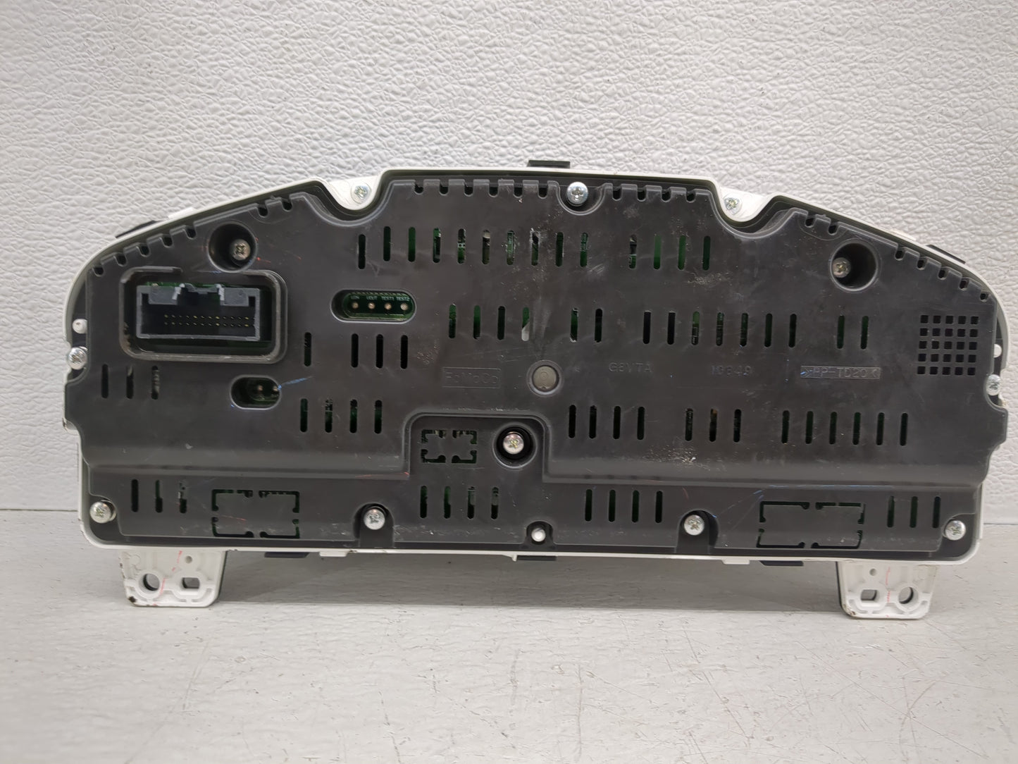 2014-2016 Lincoln Mks Instrument Cluster Speedometer Gauges P/N:FA5T-10849-CD Fits Fits 2014 2015 2016 OEM Used Auto Parts -