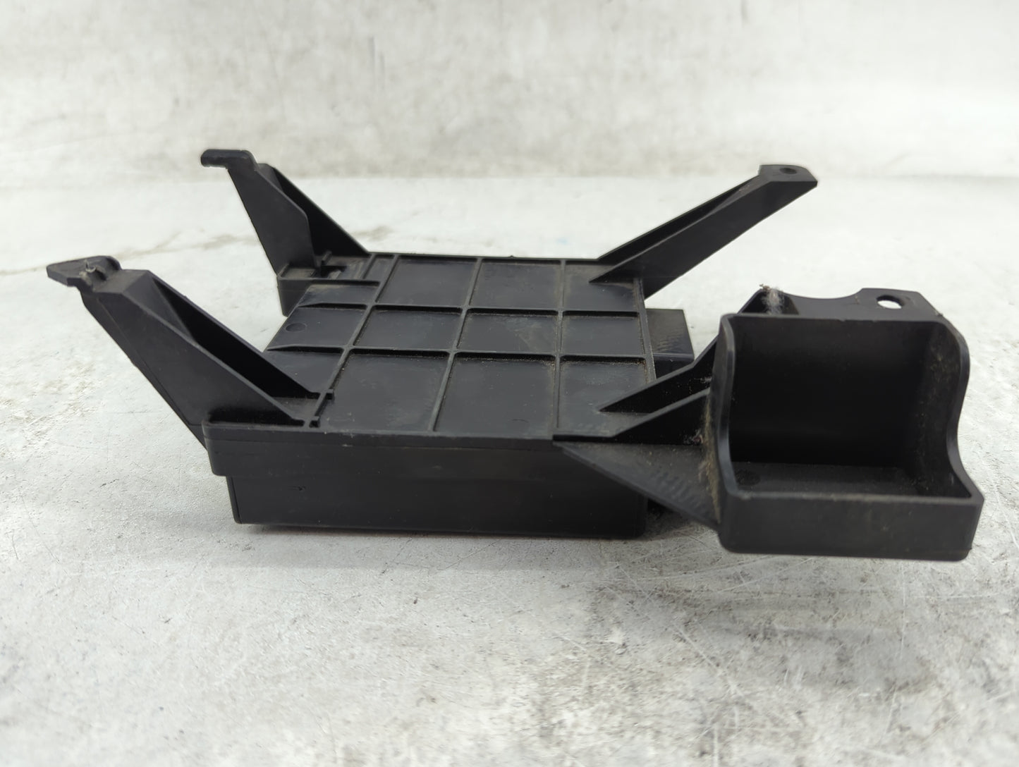 2015-2017 Lincoln Navigator Body Control Module Bcm Inner Cabin Fuse Box - Oemusedautoparts1.com