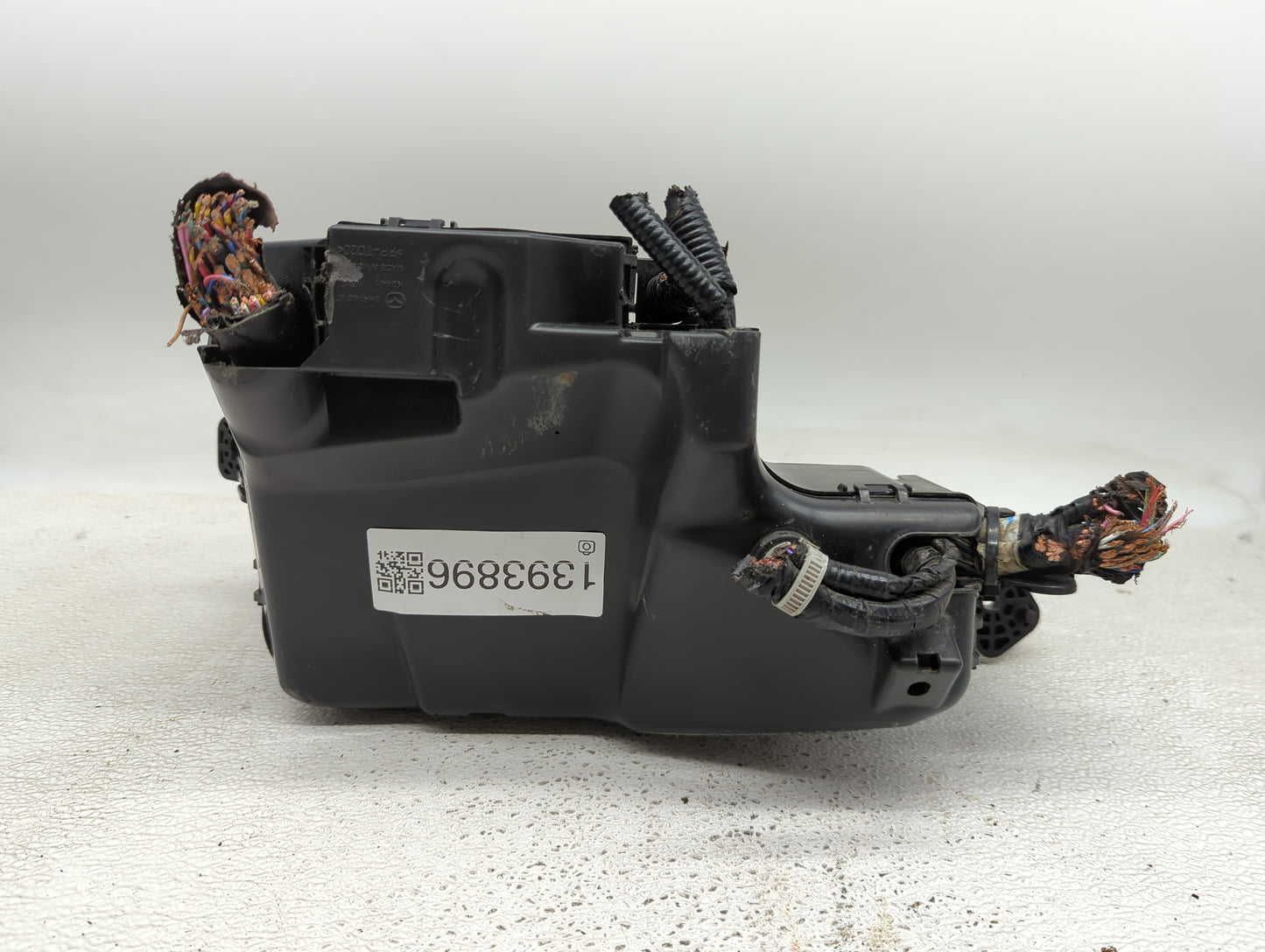 2014-2016 Mazda 3 Fusebox Fuse Box Panel Relay Module P/N:KD45-675X0 Fits Fits 2014 2015 2016 OEM Used Auto Parts - Oemuseda