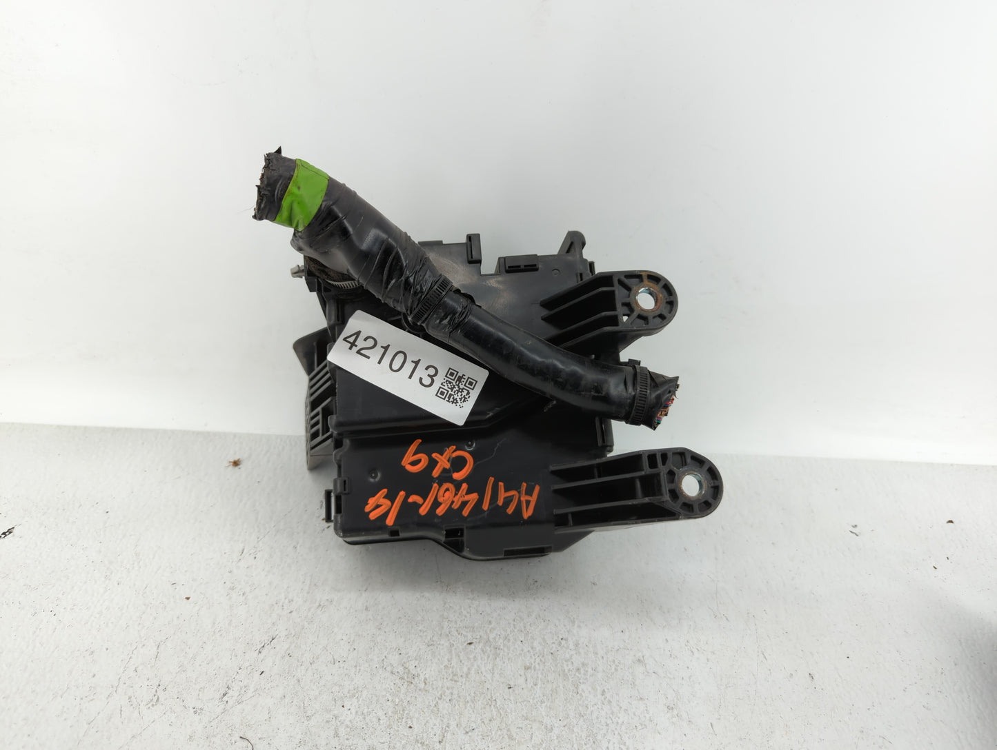 2013-2015 Mazda Cx-9 Fusebox Fuse Box Panel Relay Module P/N:TK24-66760 Fits Fits 2013 2014 2015 OEM Used Auto Parts - Oemus