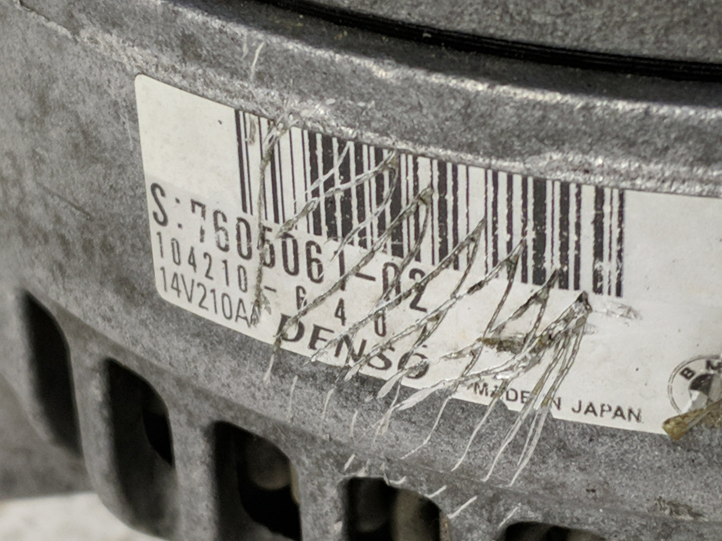 2015 Mercedes-Benz 320 Alternator Replacement Generator Charging Assembly Engine OEM P/N:7605061-02 Fits OEM Used Auto Parts