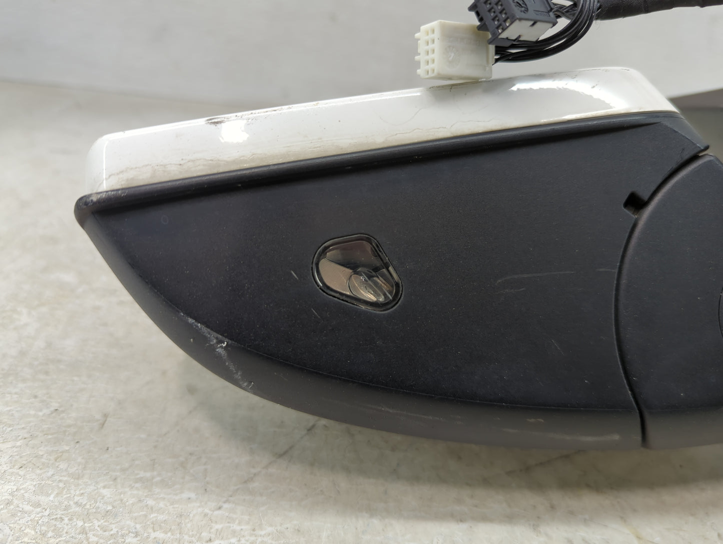 2012-2015 Mercedes-Benz C250 Driver Side View Mirror - Left Door Mirror OEM Used - Oemusedautoparts1.com