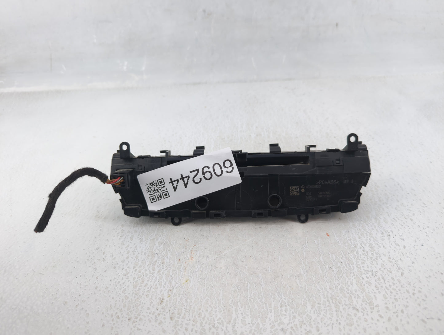2015-2015 Mercedes-benz C300 Radio Control Panel - Oemusedautoparts1.com
