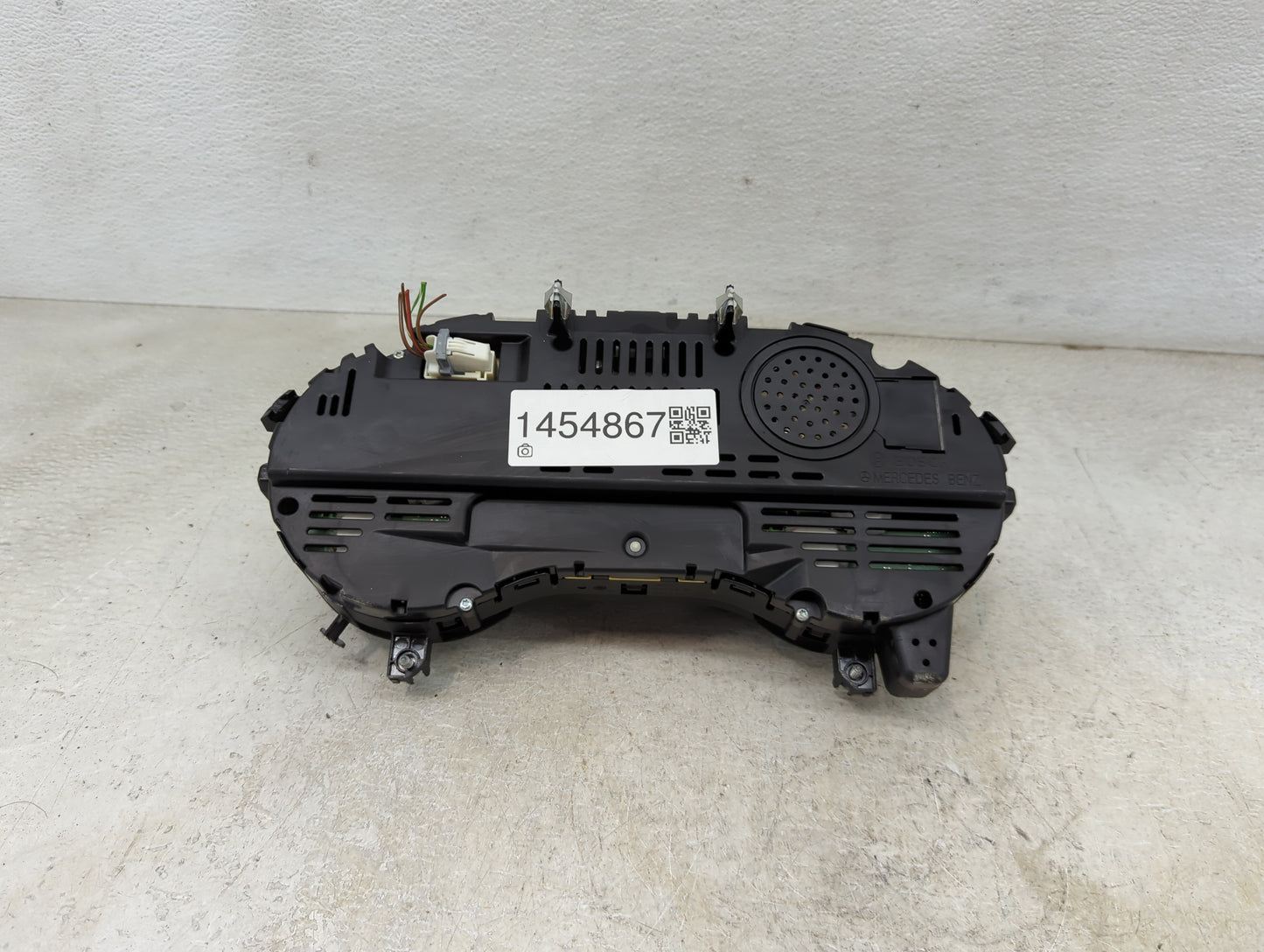 2015 Mercedes-Benz Cla250 Instrument Cluster Speedometer Gauges P/N:0 263 697 114 A117 900 41 01 Miles: Fits OEM Used Auto P