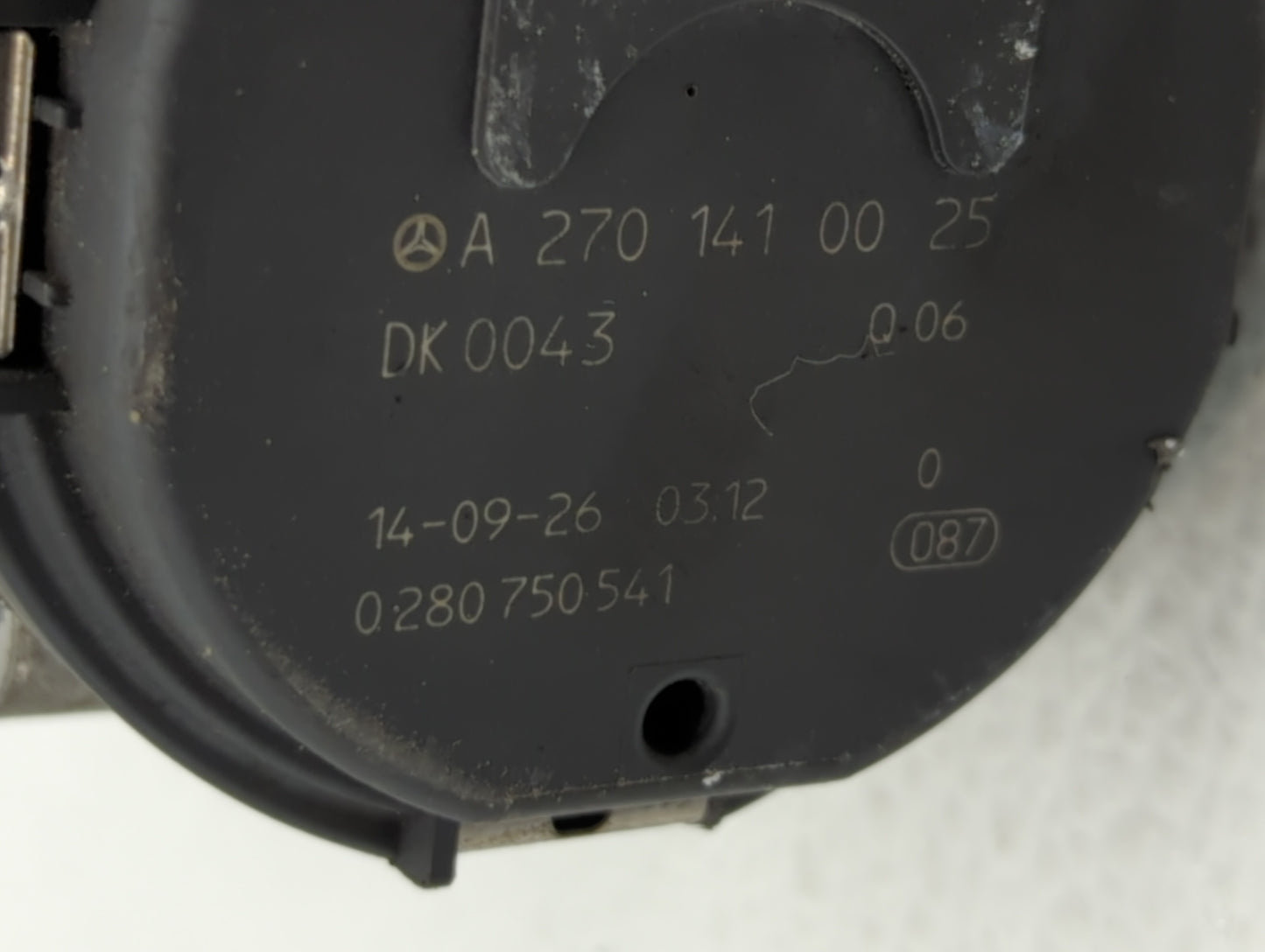 2015-2020 Mercedes-Benz Gla250 Throttle Body P/N:A 270 141 00 25 2701410025 Fits Fits 2013 2014 2015 2016 2017 2018 2019 202
