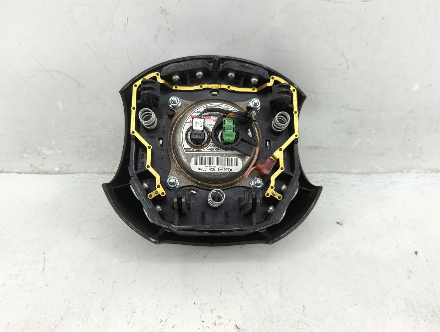 2011-2016 Mini Cooper Countryman Air Bag Driver Left Steering Wheel Mounted Fits Fits 2011 2012 2013 2014 2015 2016 OEM Used