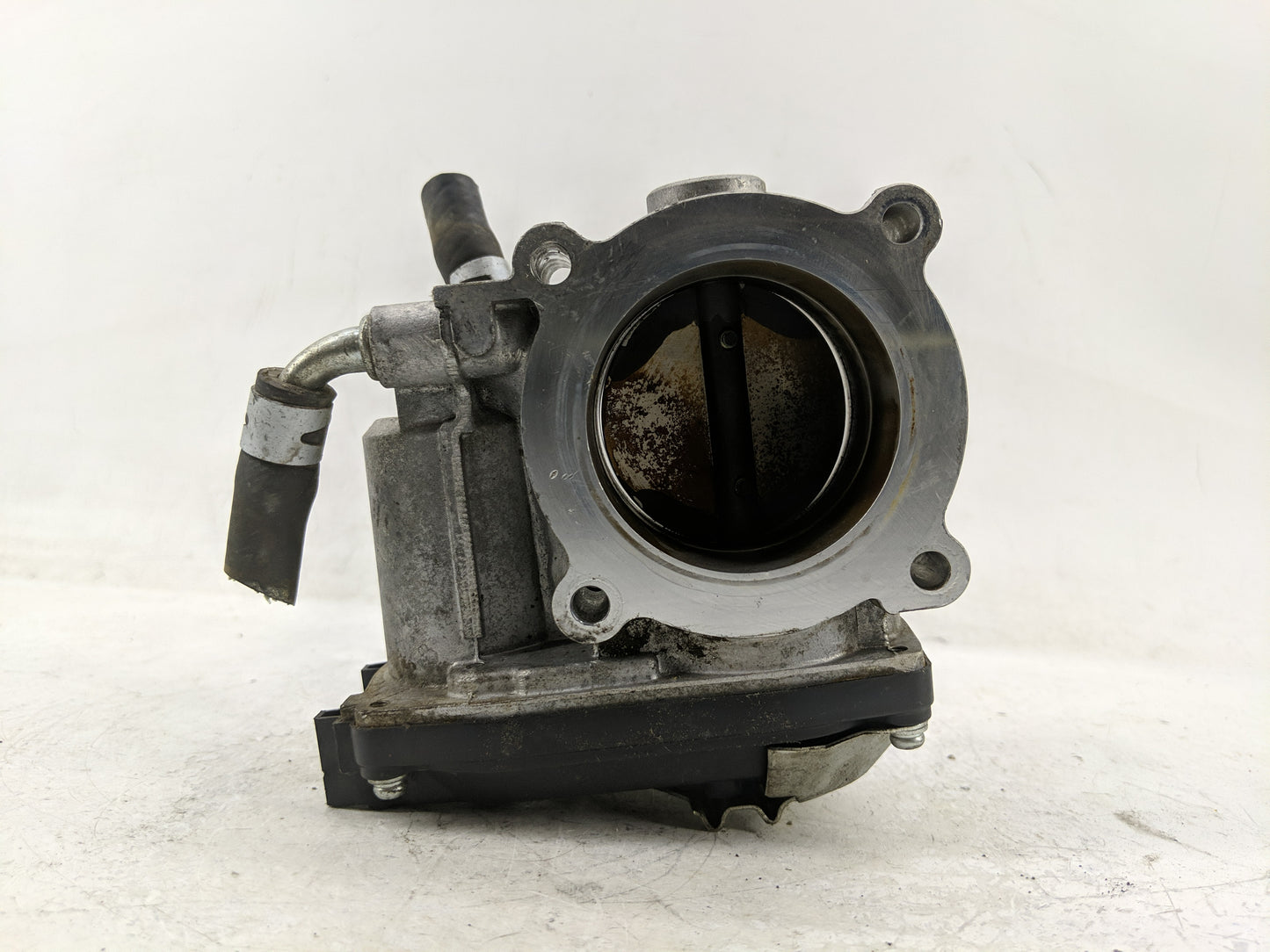 2015 Mitsubishi Outlander Throttle Body Fits OEM Used Auto Parts - Oemusedautoparts1.com