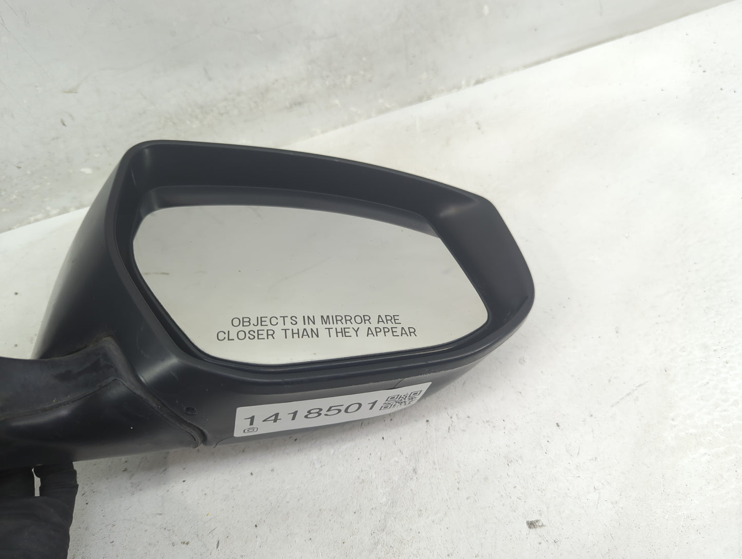 2013-2018 Nissan Altima Passenger Side View Mirror - Right Door Mirror OEM Used - Oemusedautoparts1.com