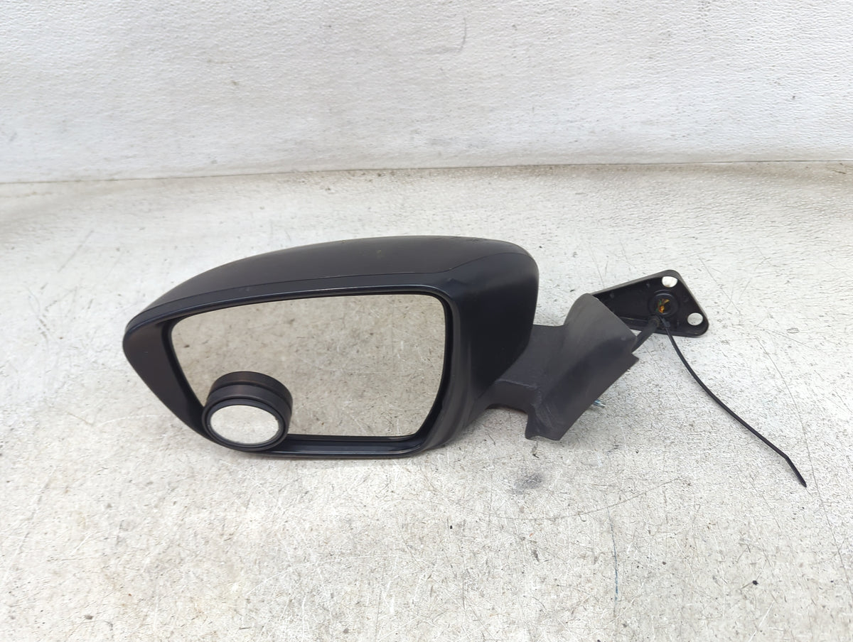 2015-2017 Nissan Juke Driver Side View Mirror - Left Door Mirror OEM Used - Oemusedautoparts1.com